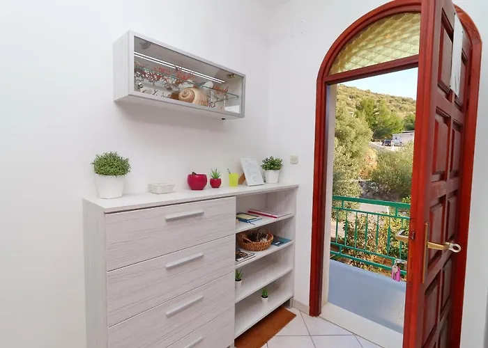 Seafront Anthony 아파트