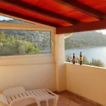 Seafront Anthony Apartman *