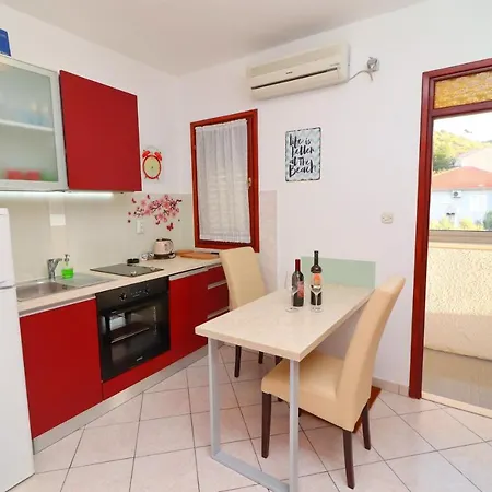 Seafront Anthony Lejlighed