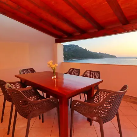 アパート Seafront Anthony Lastovo