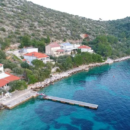 Seafront Anthony Lastovo